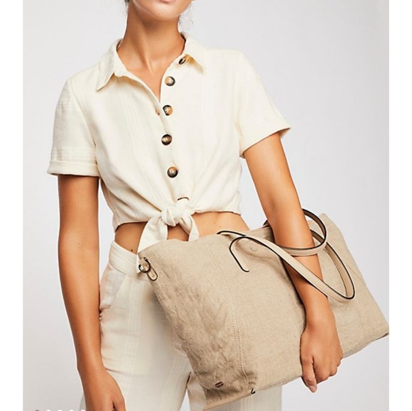 Free People Handbags - 🎉hp🎉 Free People Reversible Tote